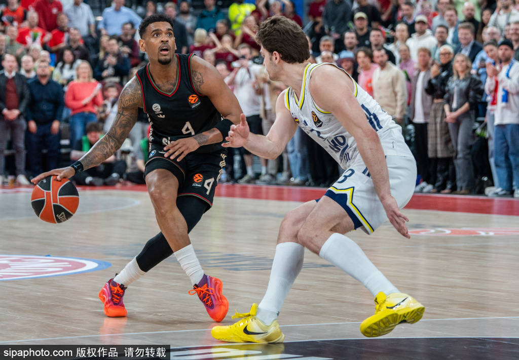 迪亚斯闪耀拜仁首季，数据已超罗本里贝里同期